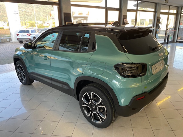JEEP AVENGER 1.2 HYBRID MHEV 100 MODELLO SUMMIT DA 30.990 € TETTO APRIBILE +PACCH INFOTAINMENT - Image 8