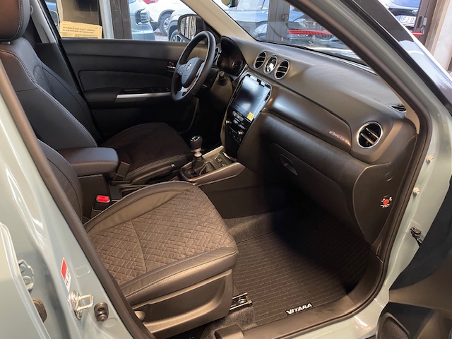 NUOVE SUZUKI VITARA 1.4 HYBRID 2WD E 4WD COOL E TOP CV 23.990€ - immagine 12