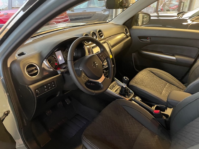 NUOVE SUZUKI VITARA 1.4 HYBRID 2WD E 4WD COOL E TOP CV 23.990€ - immagine 17