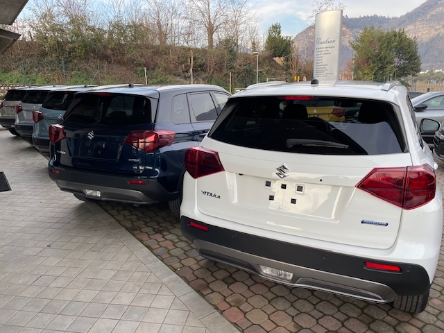 NUOVE SUZUKI VITARA 1.4 HYBRID 2WD E 4WD COOL E TOP CV 23.990€ - immagine 9