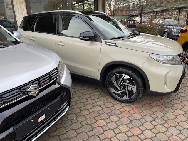NUOVE SUZUKI VITARA 1.4 HYBRID 2WD E 4WD COOL E TOP CV 23.990€ - immagine 28