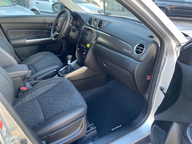NUOVE SUZUKI VITARA 1.4 HYBRID 4WD ALLGRIP 129 TOP CV € 26.900 KM 0 2024 GUIDABILE DA NEOPATENTATI!! - Image 31