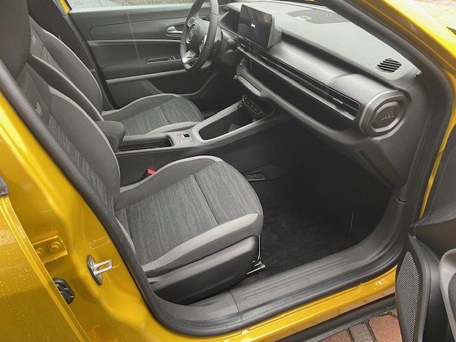 JEEP AVENGER 1.2E-DCT6 Turbo Hybrid MHEV (automatica!! + PACCHETTO Infotainment Convenience +Winter pack25.990€ - immagine 23