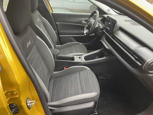 JEEP AVENGER 1.2E-DCT6 Turbo Hybrid MHEV (automatica!! + PACCHETTO Infotainment Convenience +Winter pack25.990€ - immagine 24