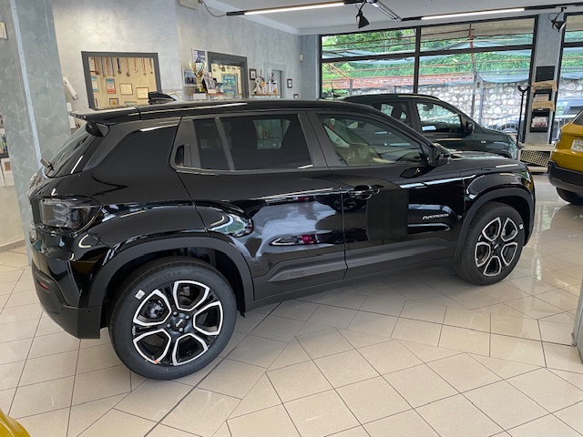 JEEP AVENGER 1.2 E-DCT6 HYBRID MHEV SUMMIT +Infotatinment PREZZO 28.990€ KM 0 - 04-2025 - Image 7