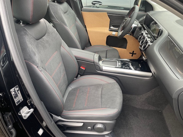 MERCEDES GLA 200 D 7G-DCT AMG Line 150CV km 0 01/2026prezzo 46.500€ - Image 39