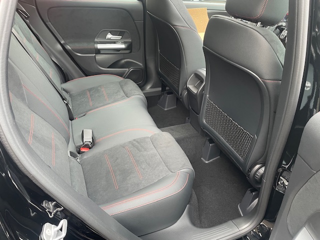 MERCEDES GLA 200 D 7G-DCT AMG Line 150CV km 0 01/2026prezzo 46.500€ - Image 40