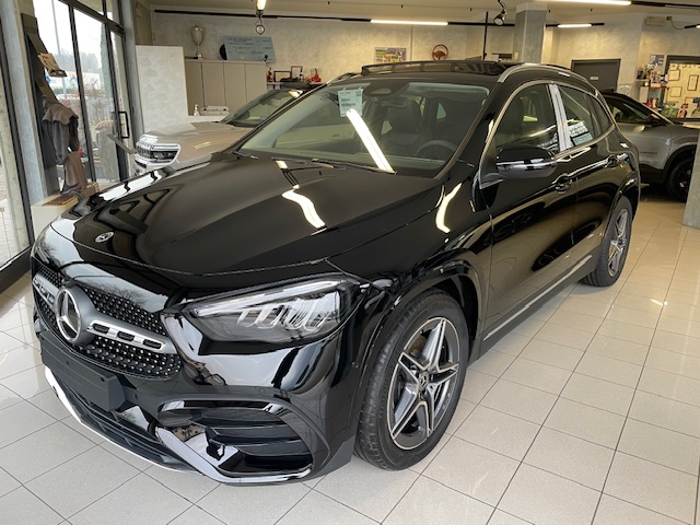 MERCEDES GLA 200 D 7G-DCT AMG Line 150CV km 0 01/2026prezzo 46.500€ - Image 3