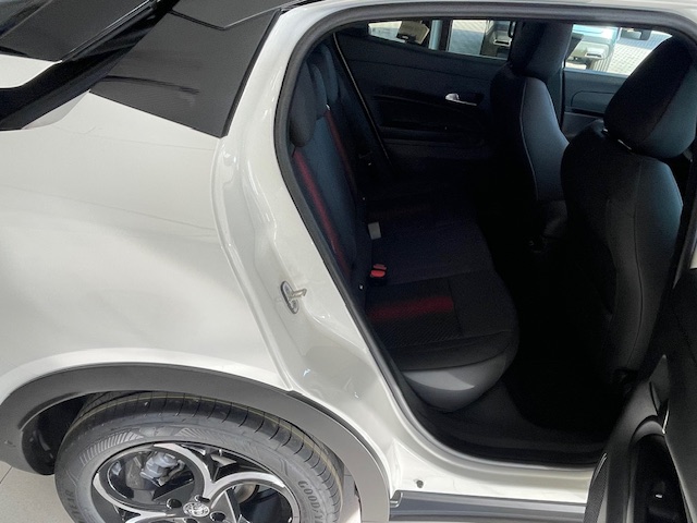 ALFA ROMEO JUNIOR IBRIDA SPECIALE 145CV e DCT6 + PACCH THEC+TETTO APRIBILE!! IMM 02/2026 € 30.490 - immagine 22