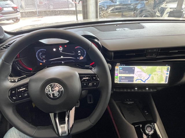 ALFA ROMEO JUNIOR IBRIDA SPECIALE 145CV e DCT6 + PACCH THEC+TETTO APRIBILE!! IMM 02/2026 € 30.490 - immagine 28