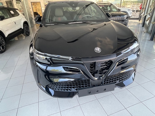 ALFA ROMEO JUNIOR IBRIDA SPECIALE 145CV e DCT6 + PACCH THEC+TETTO APRIBILE!! IMM 02/2026 € 30.490 - immagine 11