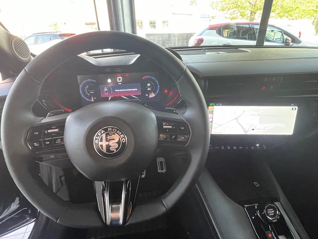 ALFA ROMEO JUNIOR IBRIDA SPECIALE 145CV e DCT6 + PACCH THEC+TETTO APRIBILE!! IMM 02/2026 € 30.490 - immagine 34