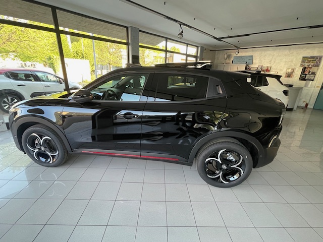 ALFA ROMEO JUNIOR IBRIDA SPECIALE 145CV e DCT6 + PACCH THEC+TETTO APRIBILE!! IMM 02/2026 € 30.490 - immagine 40